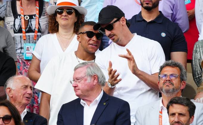 Sport Bilder des Tages Mandatory Credit: Photo by Javier Garcia Shutterstock (13949284ck) Kylian MBappe and Zlatan Ibrahimovich French Open Tennis, Day 15, Roland Garros, Paris, France - 11 June 2023 French Open Tennis, Day 15, Roland Garros, Paris, France - 11 June 2023  Copyright: xJavierxGarcia Shutterstockx 13949284ck