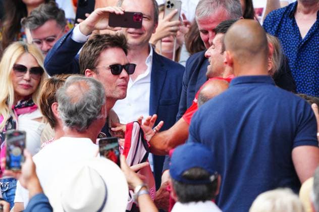 Mandatory Credit: Photo by Javier Garcia Shutterstock (13949284cp) Tom Brady congratulates Novak Djokovic French Open Tennis, Day 15, Roland Garros, Paris, France - 11 June 2023 French Open Tennis, Day 15, Roland Garros, Paris, France - 11 June 2023  Copyright: xJavierxGarcia Shutterstockx 13949284cp