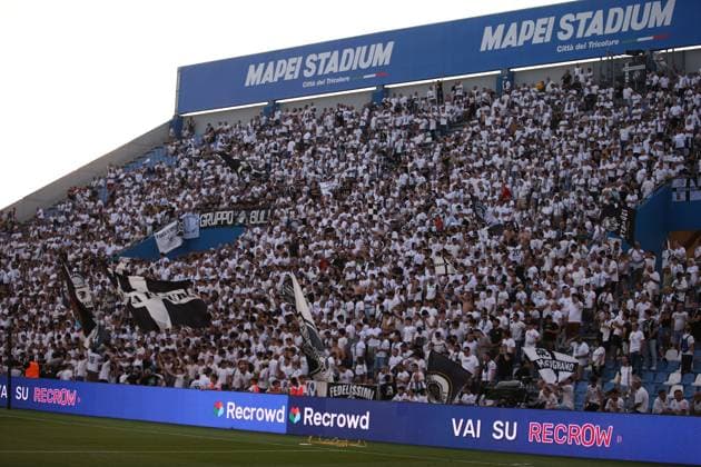 Foto Gianni Santandrea LaPresse 11 Giugno 2023 Reggio Emilia, Italia - calcio - Spezia vs Hellas Verona - Spareggio salvezza serie A TIM 2022 2023 - Mapei Stadium. Nella foto: tifosi Spezia June 11, 2023 Reggio Emilia, Italy - sport, soccer - Spezia vs Hellas Verona - Italian Serie A Football Championship 2022 2023 - Mapei Stadium. In the pic: Spezia supporter  Copyright: xGiannixSantandrea LaPressex