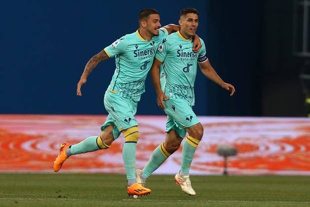 Foto Gianni Santandrea LaPresse 11 Giugno 2023 Reggio Emilia, Italia - calcio - Spezia vs Hellas Verona - Spareggio salvezza serie A TIM 2022 2023 - Mapei Stadium. Nella foto: esultanza Faraoni June 11, 2023 Reggio Emilia, Italy - sport, soccer - Spezia vs Hellas Verona - Italian Serie A Football Championship 2022 2023 - Mapei Stadium. In the pic: Faraoni exultation  Copyright: xGiannixSantandrea LaPressex