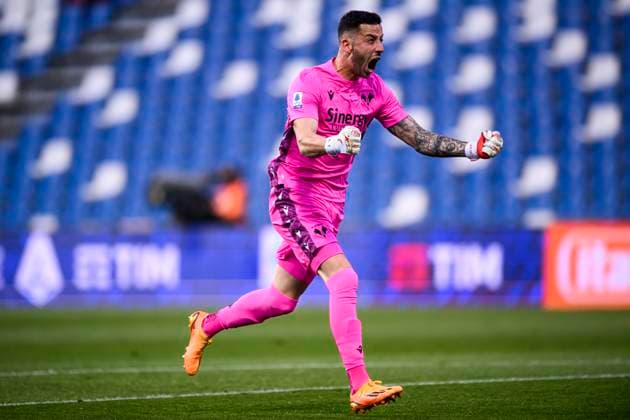Spezia Calcio v Hellas Verona FC - Serie A Lorenzo Montipo of Hellas Verona FC celebrates during the Serie A relegation play-off football match between Spezia Calcio and Hellas Verona FC. Reggio Emilia Italy Copyright: xNicolòxCampox