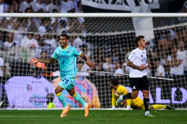 Spezia Calcio v Hellas Verona FC - Serie A Cyril Ngonge of Hellas Verona FC celebrates after scoring a goal during the Serie A relegation play-off football match between Spezia Calcio and Hellas Verona FC. Reggio Emilia Italy Copyright: xNicolòxCampox
