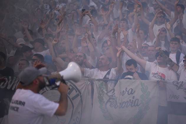 Spezia Calcio v Hellas Verona FC - Serie A Fans of SPezia Calcio show theri support during the Serie A relegation play-off football match between Spezia Calcio and Hellas Verona FC. Reggio Emilia Italy Copyright: xNicolòxCampox