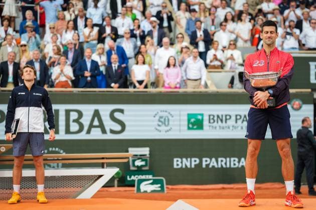 French Open, Roland Garros finale: Casper Ruud - Novak Djokovic Paris, Frankrike 20230611. Casper Ruud og Novak Djokovic fra Serbia etter finalen i tennis i Roland-Garros-turneringen, hvor Djokovic vant. Foto: Beate Oma Dahle NTB Paris Frankrike EDITORIAL USE ONLY. RESTRICTED USE FOR BETTING COMPANIES Ref:_SPO_BNCPfEHoZP7eSc.jpg  Copyright: xBeatexOmaxDahlex xNTBx