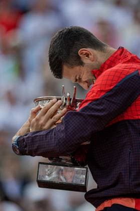 2023 French Open - Day Fifteen Novak Djokovic with the trophy on the podium after the Men s Singles final at Roland Garros Grand Slam Tournament - Day 15 on June 11, 2023 in Paris, France. Paris France  Copyright: xRobertxSzaniszlox originalFilename:szaniszlo-notitle230611_npxMX.jpg