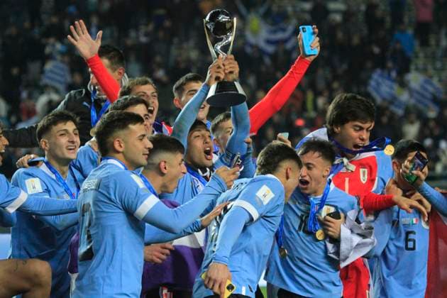 Ciudad de La Plata Stadium Players from Uruguay, celebrate the title after the match between Uruguay and Italy, for the Final of the FIFA SUB-20 World Cup Argentina 2023, at Ciudad de La Plata Stadium this Sunday, 11. 30761 (Pool Pelaez Burga SPP) Copyright: xPoolxPelaezxBurgax xSPPx spp-en-PoPeBu-_MG_2212