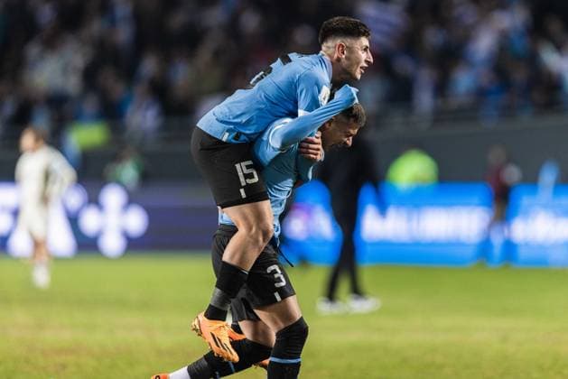 Fifa U20 World Cup Final Uruguay U20 v Italy U20 Uruguay s Ignacio Sosa and Uruguay s Mateo Antoni after the Fifa U20 World Cup Final match Uruguay U20 vs Italy U20 at La Plata Stadium, Tolosa, Argentina, 11th June 2023 (Photo by Mateo Occhi News Images) Tolosa La Plata Stadium La Plata Argentina Copyright: xMateoxOcchi NewsxImagesx