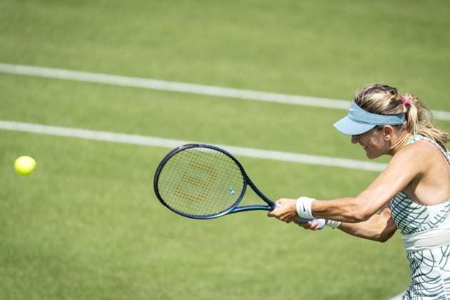 ROSMALEN - Victoria Azarenka (RUS) in action against Natalija Stevanovic (RUS) on the first day of the Libema Open tennis tournament in Rosmalen. AP SANDER KING xVIxANPxSportx xxANPxIVx 471458651 originalFilename: 471458651.jpg