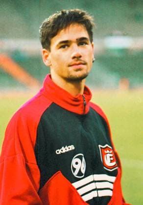 RECORD DATE NOT STATED Aus 2. BL.Saison 1995 96 Hannover 96 - FC Carl-Zeiss Jena 1:1 am 11.11.1995. Im Foto: Han96 Spieler Rene Morgenstern *** From 2 BL season 1995 96 Hannover 96 FC Carl Zeiss Jena 1 1 on 11 11 1995 In photo Han96 player Rene Morgenstern