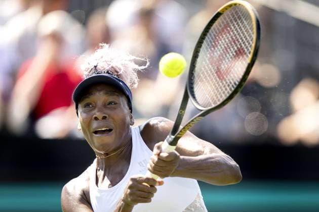 ROSMALEN - Venus Williams (USA) in action against Celine Naef (SUI) on the second day of the Libema Open tennis tournament in Rosmalen. AP SANDER KING xVIxANPxSportx xxANPxIVx 471535502 originalFilename: 471535502.jpg
