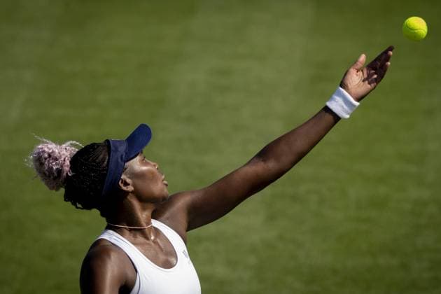 ROSMALEN - Venus Williams (USA) in action against Celine Naef (SUI) on the second day of the Libema Open tennis tournament in Rosmalen. AP SANDER KING xVIxANPxSportx xxANPxIVx 471535774 originalFilename: 471535774.jpg