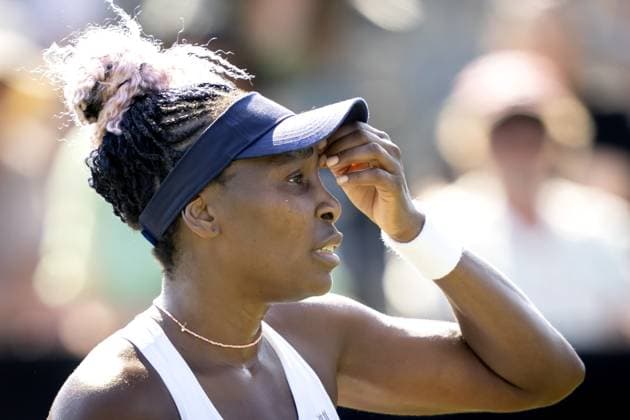 ROSMALEN - Venus Williams (USA) in action against Celine Naef (SUI) on the second day of the Libema Open tennis tournament in Rosmalen. AP SANDER KING xVIxANPxSportx xxANPxIVx 471536035 originalFilename: 471536035.jpg