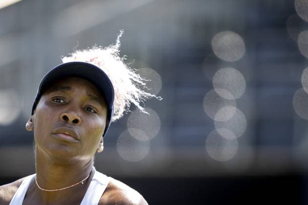ROSMALEN - Venus Williams (USA) in action against Celine Naef (SUI) on the second day of the Libema Open tennis tournament in Rosmalen. AP SANDER KING xVIxANPxSportx xxANPxIVx 471536441 originalFilename: 471536441.jpg
