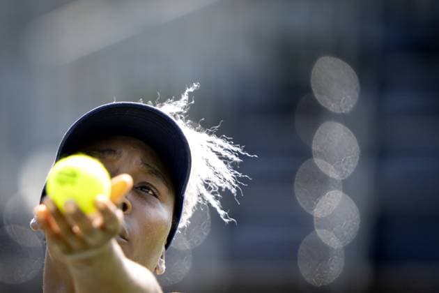 ROSMALEN - Venus Williams (USA) in action against Celine Naef (SUI) on the second day of the Libema Open tennis tournament in Rosmalen. AP SANDER KING xVIxANPxSportx xxANPxIVx 471536448 originalFilename: 471536448.jpg