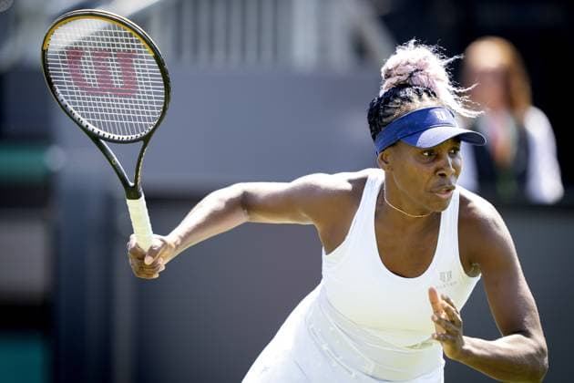 ROSMALEN - Venus Williams (USA) in action against Celine Naef (SUI) on the second day of the Libema Open tennis tournament in Rosmalen. AP SANDER KING xVIxANPxSportx xxANPxIVx 471536790 originalFilename: 471536790.jpg