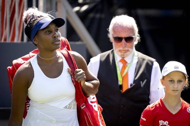 ROSMALEN - Venus Williams (USA) in action against Celine Naef (SUI) on the second day of the Libema Open tennis tournament in Rosmalen. AP SANDER KING xVIxANPxSportx xxANPxIVx 471538442 originalFilename: 471538442.jpg