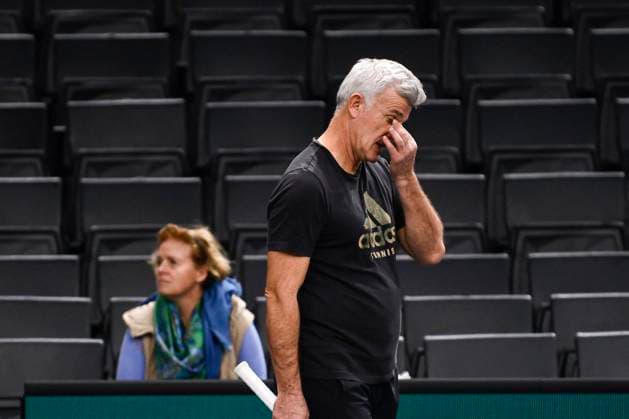 Rolex Paris Masters Apostolos Tsitsipas, father and coach of Stefanos Tsitsipas with his mother Julia Apostoli during the Rolex Paris Masters, ATP, Tennis Herren Masters 1000 tennis tournament, on October 30, 2022 at Accor Arena in Paris, France. Photo by Victor Joly ABACAPRESS.COM Paris France  Copyright: xJolyxVictor ABACAx 829983_080 JolyxVictor ABACAx 829983_080