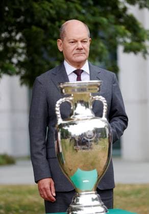 Olaf Scholz, Federal Chancellor, Germany, Berlin, Federal Chancellery, Pictorial meeting of Chancellor Scholz and Federal Minister Faeser with representatives of the DFB on the occasion of the 2024 European Football Championship in Germany