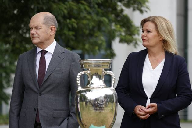 Olaf Scholz, Federal Chancellor, Nancy Faeser, Federal Minister of the Interior and for Home Affairs, Germany, Berlin, Federal Chancellery, photo opportunity of Chancellor Scholz and Federal Minister Faeser with representatives of the DFB on the occasion of the 2024 European Football Championship in Germany.