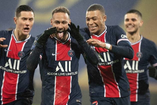 Paris Saint-Germain vs Olympique de Marseille - Champions Trophy Neymar Jr of Paris Saint-Germain celebrates his goal with Kylian Mbappe and Ander Herrera of Paris Saint-Germain during the trophy after the Champions Trophy match between Paris Saint-Germain and Olympique de Marseille at Stade Bollaert-Delelis, on January 13, 2021 in Lens, France. Photo by David Niviere ABACAPRESS.COM LENS France  Copyright: xNivierexDavid ABACAPRESS.COMx 752854_029 NivierexDavid ABACAPRESS.COMx 752854_029