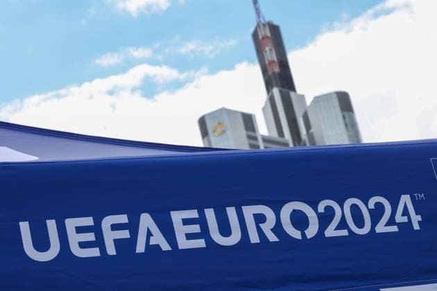 Frankfurt am Main, on 14 June 2923 UEFA EURO 2024 One Year To Go press event Hauptwache at Katharinenkirche in Frankfurt am Main v l , logo UEFA Euro 2024, in the background Frankfurt skyline Copyright: JoaquimxFerreira