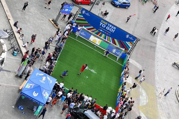 Frankfurt am Main, on 14 June 2923 press event UEFA EURO 2024 One Year To Go Hauptwache at Katharinenkirche in Frankfurt am Main v l , goal shooting in Hauptwache, logo One Year To Go Copyright: JoaquimxFerreira