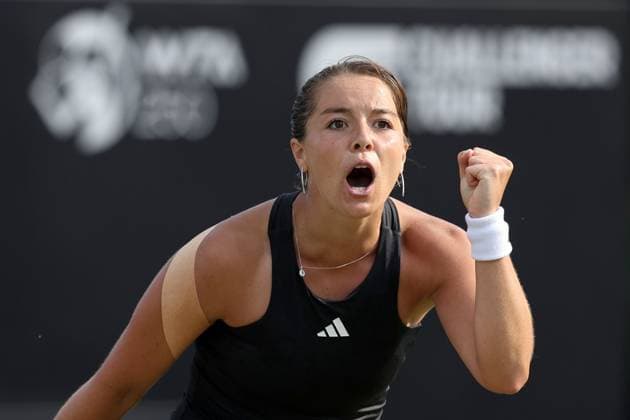 Mandatory Credit: Photo by Paul Currie Shutterstock (13961296y) Jodie Burrage of Great Britain celebrates winning her round of 16 match against Magda Linette of Poland Rothesay Open, Day Four, Tennis, Nottingham Tennis Centre, Nottingham, UK - 15 Jun 2023 Rothesay Open, Day Four, Tennis, Nottingham Tennis Centre, Nottingham, UK - 15 Jun 2023 Copyright: xPaulxCurrie Shutterstockx 13961296y
