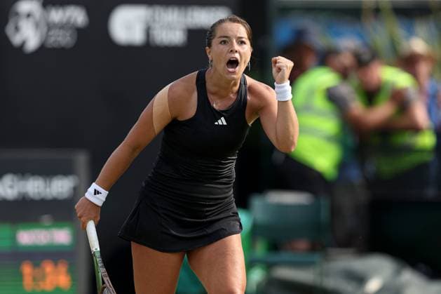 Mandatory Credit: Photo by Paul Currie Shutterstock (13961296x) Jodie Burrage of Great Britain celebrates winning her round of 16 match against Magda Linette of Poland Rothesay Open, Day Four, Tennis, Nottingham Tennis Centre, Nottingham, UK - 15 Jun 2023 Rothesay Open, Day Four, Tennis, Nottingham Tennis Centre, Nottingham, UK - 15 Jun 2023 Copyright: xPaulxCurrie Shutterstockx 13961296x