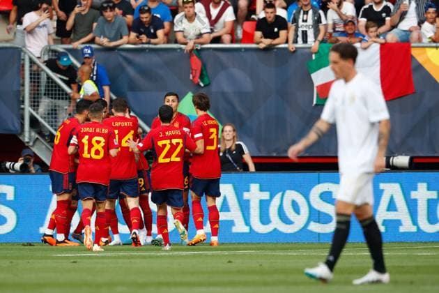 ENSCHEDE, 15-06-2023 , Stadium Grolsch Veste, Nations League semi final 2022 2023 between Spain and Italy, Spain celebrating the 1-0 from Yeremy Pino Spain - Italy  x21337729x Copyright: