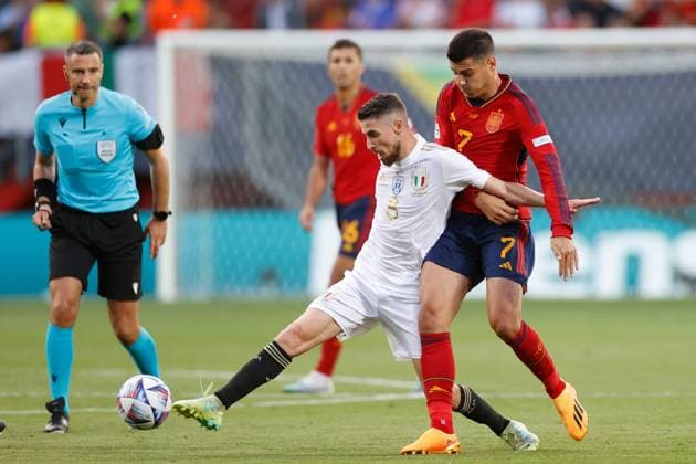 ENSCHEDE, 15-06-2023 , Stadium Grolsch Veste, Nations League semi final 2022 2023 between Spain and Italy, Italy player Jorginho and Spain player Alvaro Morata Spain - Italy  x21338170x Copyright:
