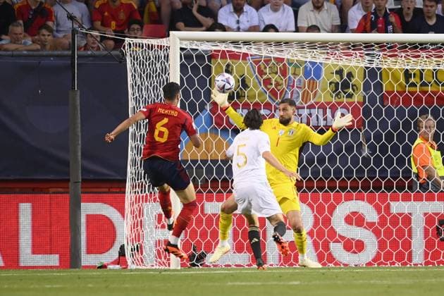 Foto Fabio Ferrari LaPresse 15 Giugno 2023 - Enschede, Paesi Bassi - calcio - Spagna v Italia - Uefa Nations League - Semi-finale - FC Twente Stadion-Enschede. Nella foto: parata di Gianluigi Donnarumma (Italy) su Mikel Merino (Spain) June 15, 2023 Enschede, Netherland - sport, calcio - Spain v Italy - Uefa Nations League - Semi-finale - FC Twente Stadion-Enschede. In the pic: Gianluigi Donnarumma (Italy) Mikel Merino (Spain)  Copyright: xFabioxFerrari LaPresse FerrariFax