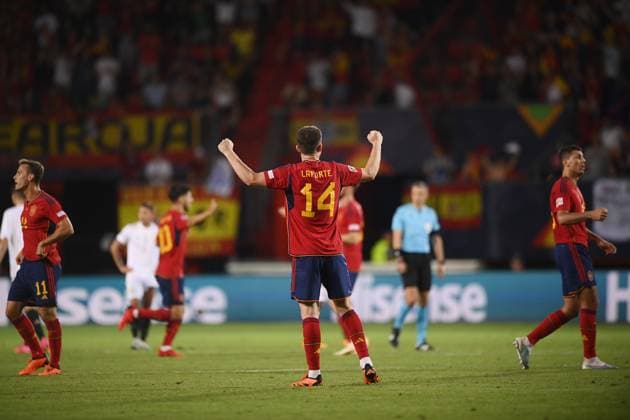 Foto Fabio Ferrari LaPresse 15 Giugno 2023 - Enschede, Paesi Bassi - calcio - Spagna v Italia - Uefa Nations League - Semi-finale - FC Twente Stadion-Enschede. Nella foto: esultanza Aymeric Laporte (Spain) June 15, 2023 Enschede, Netherland - sport, calcio - Spain v Italy - Uefa Nations League - Semi-finale - FC Twente Stadion-Enschede. In the pic: Aymeric Laporte (Spain) celebrates  Copyright: xFabioxFerrari LaPresse FerrariFax