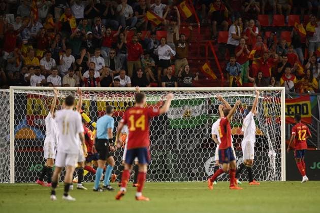 Foto Fabio Ferrari LaPresse 15 Giugno 2023 - Enschede, Paesi Bassi - calcio - Spagna v Italia - Uefa Nations League - Semi-finale - FC Twente Stadion-Enschede. Nella foto: il gol di Joselu (Spain) 2-1 June 15, 2023 Enschede, Netherland - sport, calcio - Spain v Italy - Uefa Nations League - Semi-finale - FC Twente Stadion-Enschede. In the pic: goal Joselu (Spain) 2-1  Copyright: xFabioxFerrari LaPresse FerrariFax