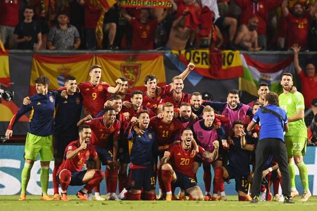 Foto Fabio Ferrari LaPresse 15 Giugno 2023 - Enschede, Paesi Bassi - calcio - Spagna v Italia - Uefa Nations League - Semi-finale - FC Twente Stadion-Enschede. Nella foto: esultanza dei giocatori della Spagna al termine della partita June 15, 2023 Enschede, Netherland - sport, calcio - Spain v Italy - Uefa Nations League - Semi-finale - FC Twente Stadion-Enschede. In the pic: celebrates of Spain s players at the end of the match  Copyright: xFabioxFerrari LaPressex