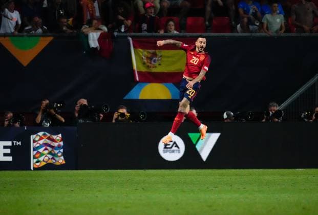 June 15, 2023, Enschede, Enschede, Netherlands: JOSELU, of Spain, celebrates the goal that puts Spain in advantage during the UEFA Nations League Semi-Final match between Spain and Italy, on June 15, 2023 in Enschede, Netherlands Enschede Netherlands - ZUMAf151 20230615_zsp_f151_029 Copyright: xAlexandraxFechetex