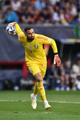 ENSCHEDE, NETHERLANDS - JUNE 15: Gianluigi Donnarumma of Italy during the UEFA Nations League 2022 23 semifinal match between Spain and Italy at FC Twente Stadium on June 15, 2023 in Enschede, Nethe Spain v Italy - UEFA Nations League 2022 23 Semifinal Copyright: xSebastianxFrejx