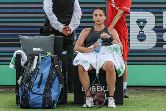 Libema Open 2023 - Day 4 Viktoria Hruncakova resting at a break during the Libema Open 2023 Game in Hertogenbosch. Match between Viktoria Hruncakova of Slovakia against Bianca Andreescu of Canada on Day 4 of the LibÃ ma Open - Rosmalen Grass Court Championships, WTA, Tennis Damen 250 Women s Tennis Association Tour, a professional tennis tournament. Den Bosch, the Netherlands on June 15, 2023 Den Bosch Netherlands  Copyright: xNicolasxEconomoux originalFilename:economou-viktoria230615_npZ63.jpg