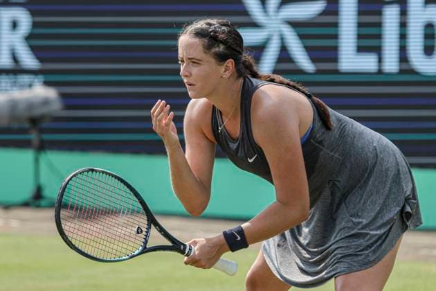 Libema Open 2023 - Day 4 Libema Open 2023 Game in Hertogenbosch. Match between Viktoria Hruncakova of Slovakia against Bianca Andreescu of Canada on Day 4 of the LibÃ ma Open - Rosmalen Grass Court Championships, WTA, Tennis Damen 250 Women s Tennis Association Tour, a professional tennis tournament. Den Bosch, the Netherlands on June 15, 2023 Den Bosch Netherlands  Copyright: xNicolasxEconomoux originalFilename:economou-viktoria230615_npKqG.jpg