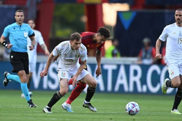 Rodrigo Moreno Machado (Spain)Nicolo Barella (Italy) during the UEFA Nations League 2022-2023 match between Spain 2-1 Italy at De Grolsh Veste Stadium on June 15, 2023 in Enschede, Netherlands. Noxthirdxpartyxsales  (221589879)