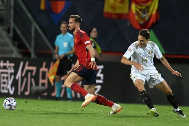 Fabian Ruiz (Spain)Federico Chiesa (Italy) during the UEFA Nations League 2022-2023 match between Spain 2-1 Italy at De Grolsh Veste Stadium on June 15, 2023 in Enschede, Netherlands. Noxthirdxpartyxsales  (221592143)