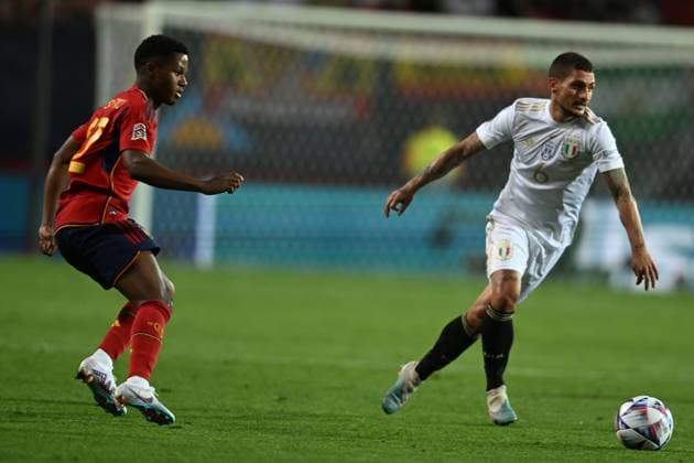 Ansu Fati (Spain)Marco Verratti (Italy) during the UEFA Nations League 2022-2023 match between Spain 2-1 Italy at De Grolsh Veste Stadium on June 15, 2023 in Enschede, Netherlands. Noxthirdxpartyxsales  (221592614)