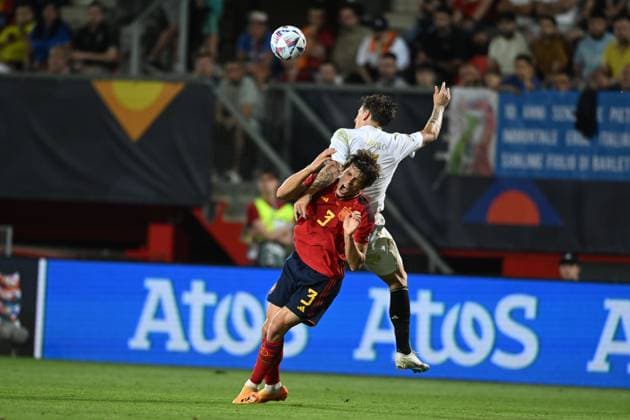 Nicolo Zaniolo (Italy)Robin Le Normand (Spain) during the UEFA Nations League 2022-2023 match between Spain 2-1 Italy at De Grolsh Veste Stadium on June 15, 2023 in Enschede, Netherlands. Noxthirdxpartyxsales  (221592618)