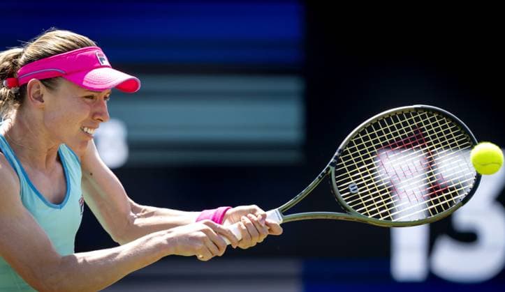 Tennis, WTA-Turnier in s Hertogenbosch ROSMALEN - Ekaterina Alexandrova (RUS) in action against Emina Bektas (USA) on the fifth day of the Libema Open tennis tournament in Rosmalen. AP SANDER KING xVIxANPxSportx xxANPxIVx 471745167 originalFilename: 471745167.jpg