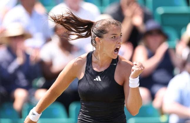 Mandatory Credit: Photo by Ryan Browne Shutterstock (13961298bc) Jodie Burrage of Great Britain during her quarter-final match against Magdalena Frech of Poland. Rothesay Open, Day Five, Tennis, Nottingham Tennis Centre, Nottingham, UK - 16 Jun 2023 Rothesay Open, Day Five, Tennis, Nottingham Tennis Centre, Nottingham, UK - 16 Jun 2023 Copyright: xRyanxBrowne Shutterstockx 13961298bc