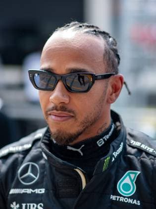 Lewis Hamilton UK, Mercedes AMG Petronas F1 Team, 44 in the pits, CAN, Formula 1 World Championship, Canadian Grand Prix, Circuit de Gilles Villeneuve Montreal, Free Practice, 16 06 2023 CAN, Formula 1 World Championship, Canadian Grand Prix, Circuit de Gilles Villeneuve Montreal, Free Practice, 16 06 2023 Montreal Copyright: xEibner Memmlerx EP_MMR