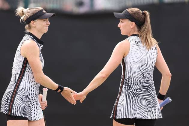 Mandatory Credit: Photo by Ryan Browne Shutterstock (13961299by) Alicia Barnett and Olivia Nicholls during their doubles Semi-final against Heather Watson and Harriet Dart. Rothesay Open, Day Six, Tennis, Nottingham Tennis Centre, Nottingham, UK - 17 Jun 2023 Rothesay Open, Day Six, Tennis, Nottingham Tennis Centre, Nottingham, UK - 17 Jun 2023 Copyright: xRyanxBrowne Shutterstockx 13961299by