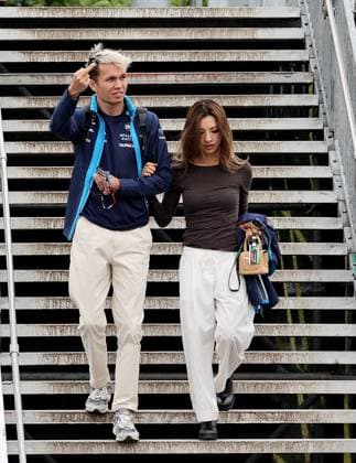 FORMULA 1 AWS GRAND PRIX DU CANADA 2023 17 06 2023, Circuit Gilles Villeneuve, Montreal, FORMULA 1 AWS GRAND PRIX DU CANADA 2023 , in the picture Alexander Albon GBR , Williams Racing with girlfriend Lily Muni, he shows someone the middle finger nordphotoxGmbHx xBratic nph00250