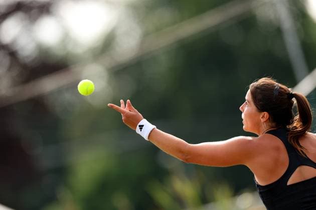 17th June 2023; Nottingham Tennis Centre, Nottingham, England: Rothesay Nottingham Open, Day 6; Jodie Burrage serves to Alize Cornet in her 2 set win to make the final  ActionPlus12520629 ShaunxBrooks