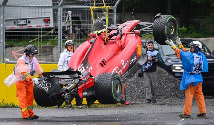 June 17, 2023, Montreal, PQ, Canada: The car of Ferrari driver Carlos Sainz of Spain is removed from the track after crashing during the third practice session at the Canadian Grand Prix in Montreal, Saturday, June 17, 2023. Carlos Sainz,  - ZUMAc35_ 20230617_zaf_c35_030 Copyright: xGrahamxHughesx