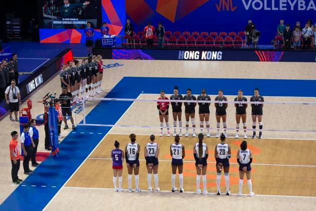 June 17, 2023, Hong Kong, Hong Kong: Team Dominican Republic and Team Canada having the moment of silent to commemorate Hernan Gonzalo Casamiquela, one of the referee of FIVB Volleyball Nations League Brazil who passed away yesterday, before the preliminary match of FIVB Volleyball Nations League Hong Kong 2023 between Dominican Republic and Canada at Hong Kong Coliseum. Final Score; Dominican Republic 3:2 Canada. Hong Kong Hong Kong - ZUMAs197 20230617_zaa_s197_177 Copyright: xBenxLaux